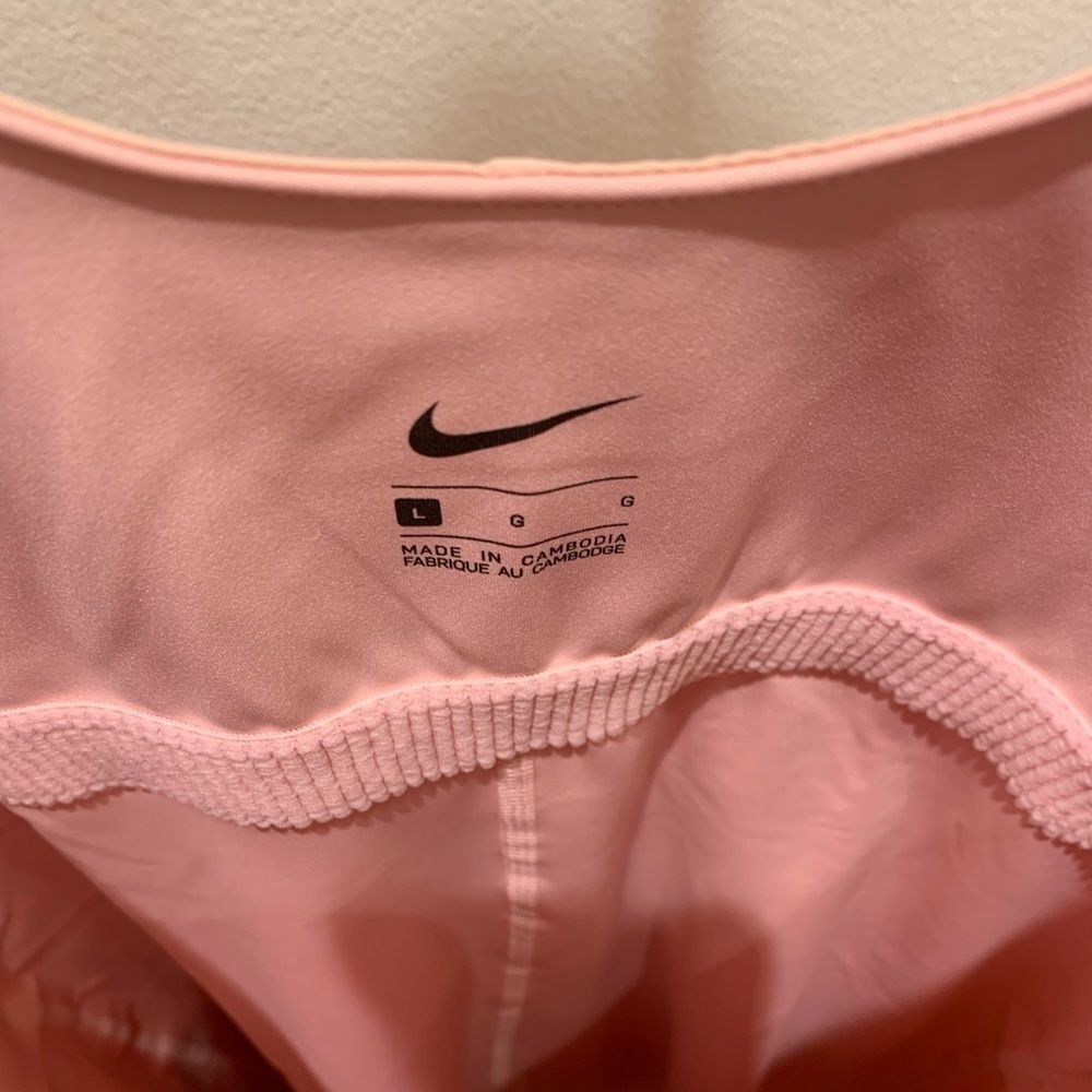 Nike Luxe Training Dress Pink Bliss Large Built-In Shorts Slim Fit NWT - Picture 6 of 6